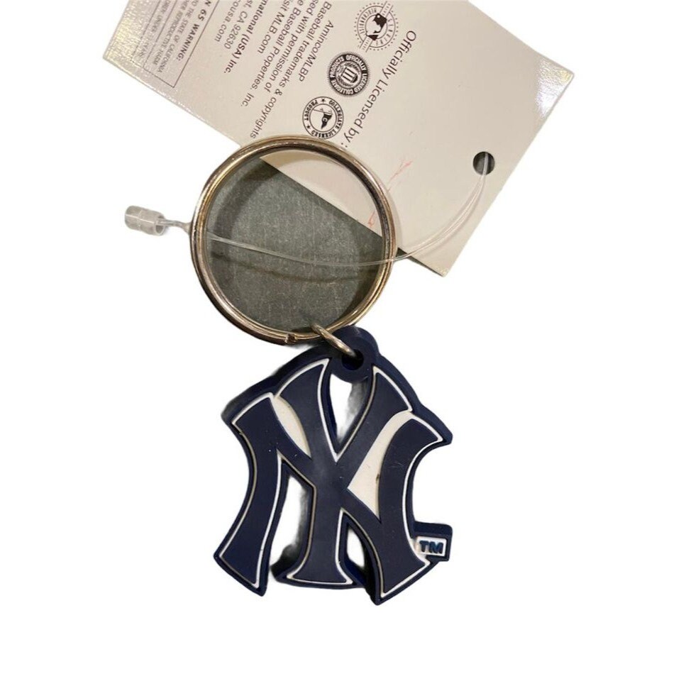 New York Yankees Flex Keychain MLB New in Team Colors with Key Etsy