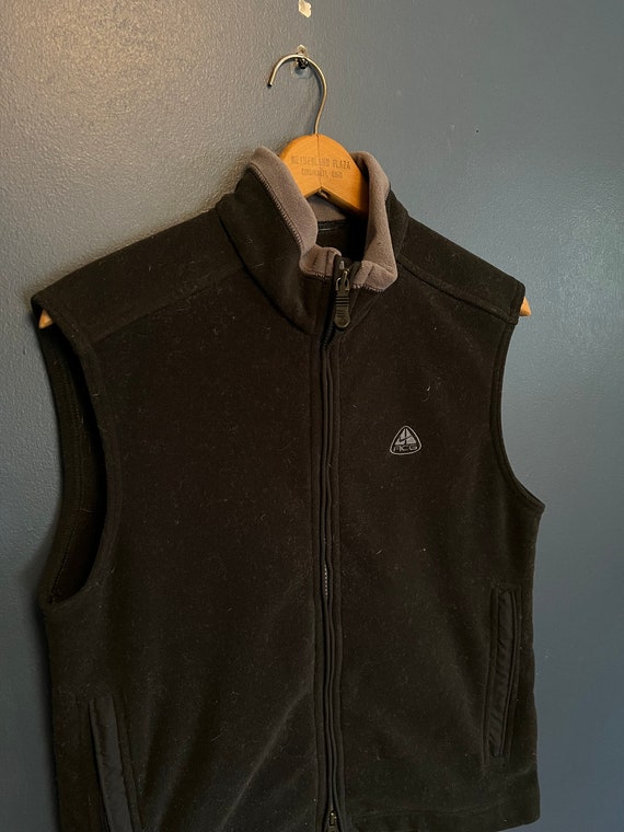 Nike vest size small Gem