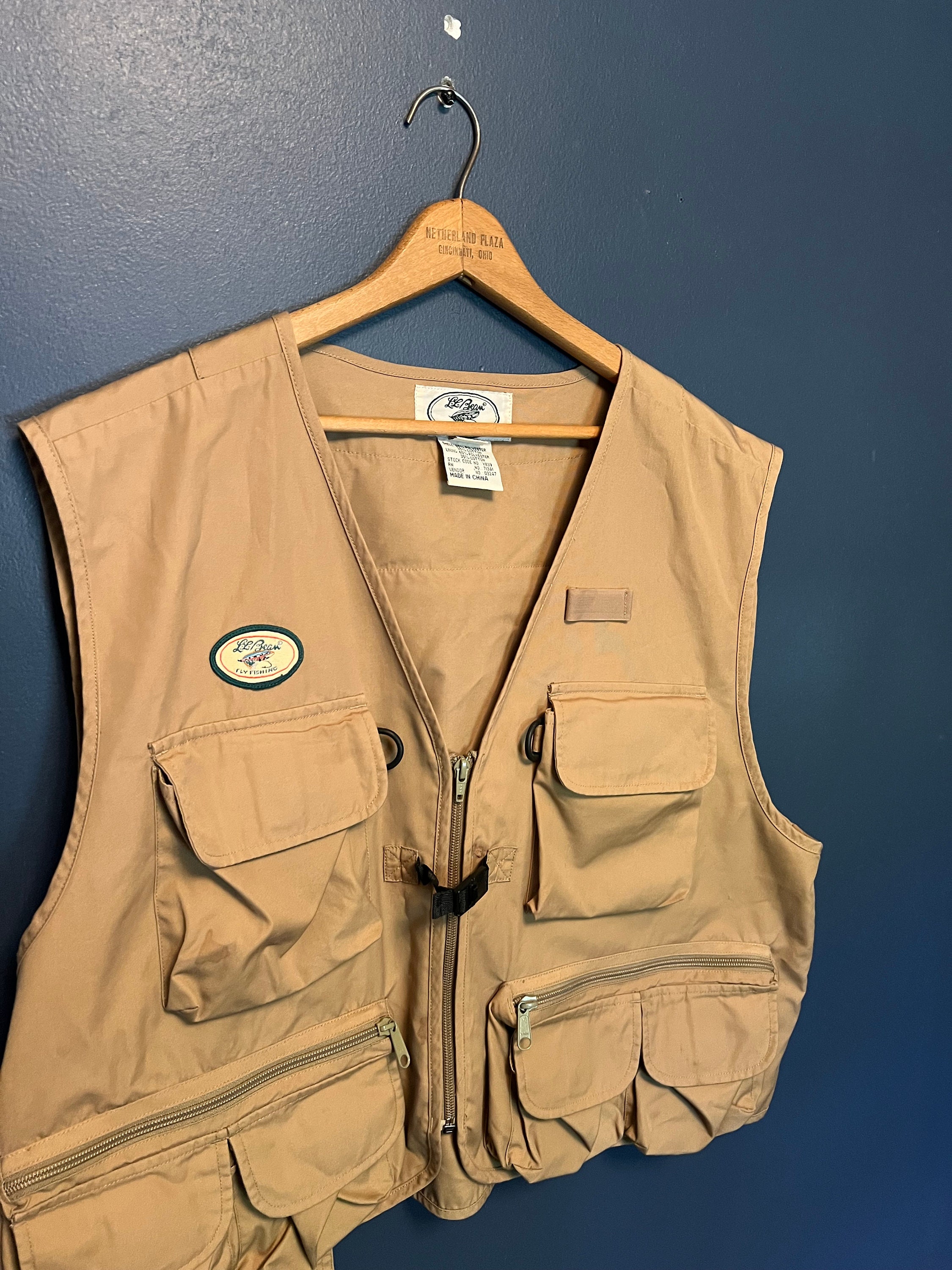 LL Bean Khaki Fly Fishing 18 Pocket Vest Vintage Large 90’s