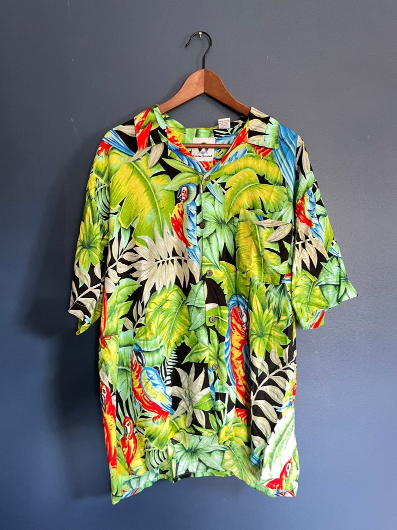 Vintage Y2K Ocean Current All Over Print Parrot Rayon Button - Etsy