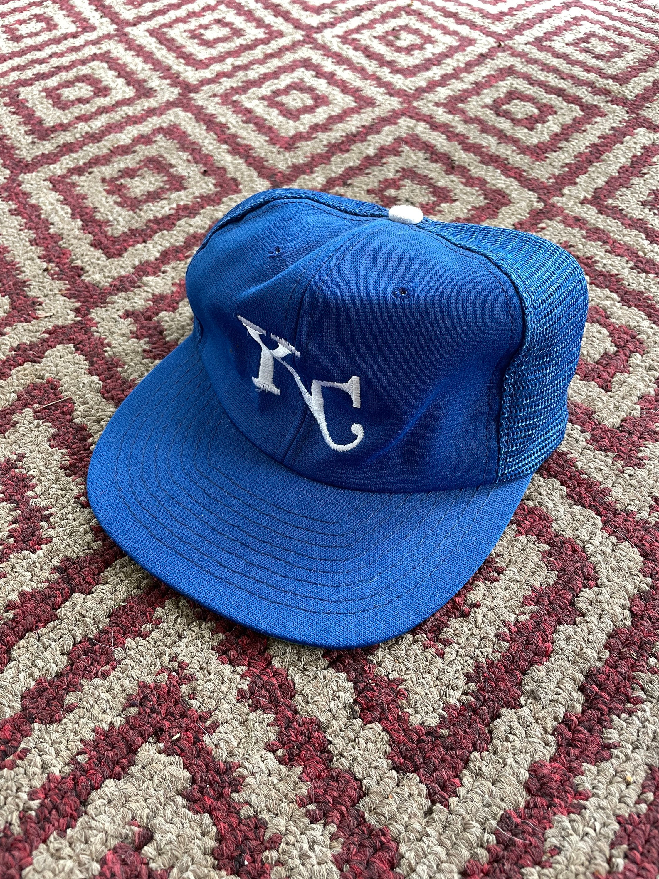 Brand New Vintage 80s Kansas City Royals MLB Trucker Snapback 