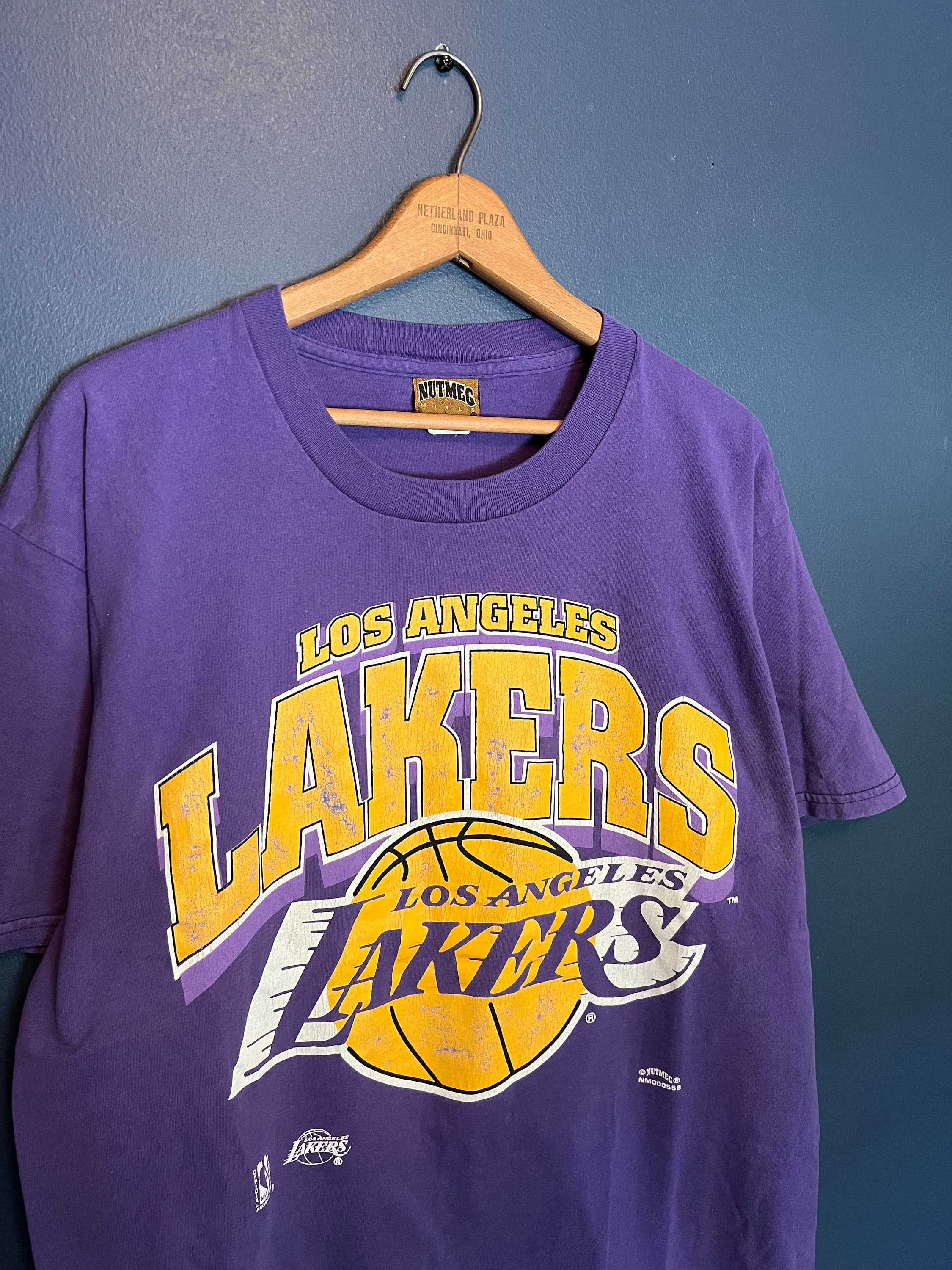 EUC NBA Los Angeles Lakers Team Apparel Women's Extra Large Purple V-Neck  Shirt