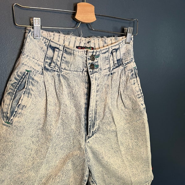 Vintage 80’s Paris Sport Club Acid Wash High Waisted Denim Shorts Size 7