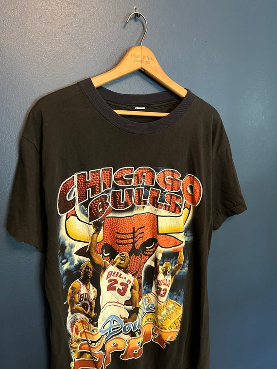 Vintage Chicago Bulls T Shirt Trench Size Xtra Large Basketball