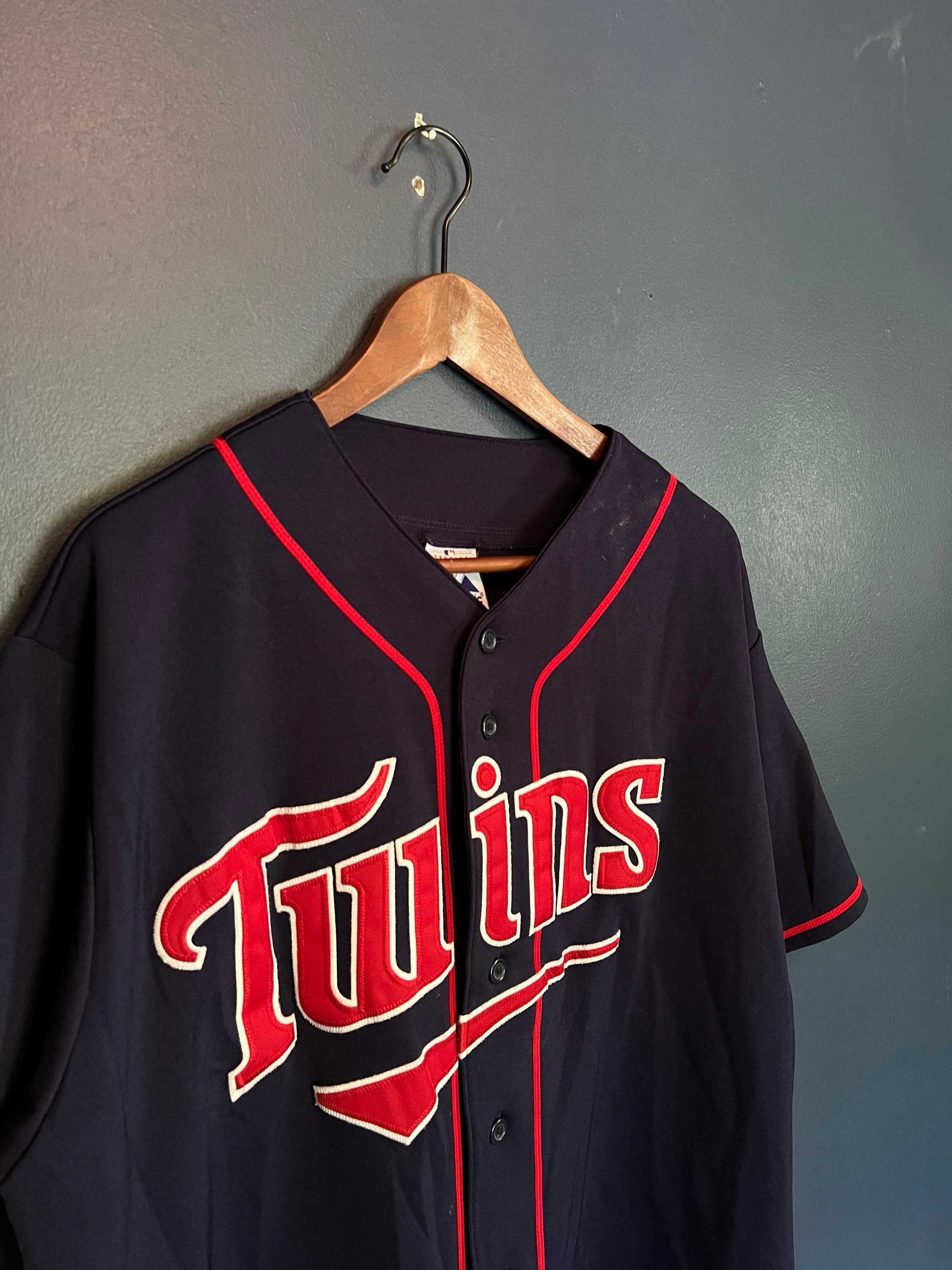 NWT MINNESOTA TWINS Baseball Genuine Jersey Button Front Top Unisex Medium M