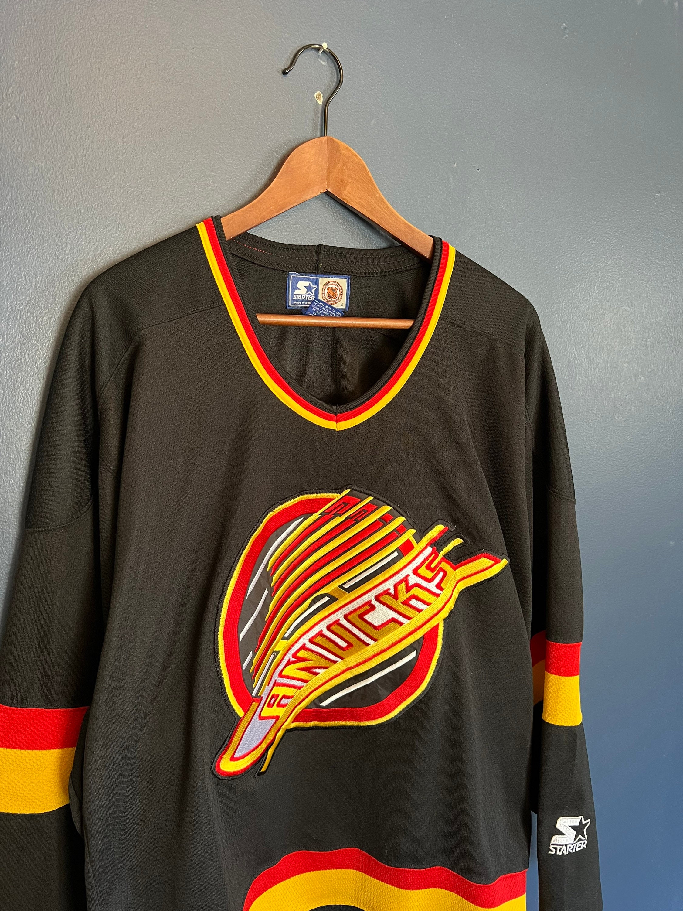 VTG 90s Vancouver Canucks 75th Patch NHL Hockey Jersey Large