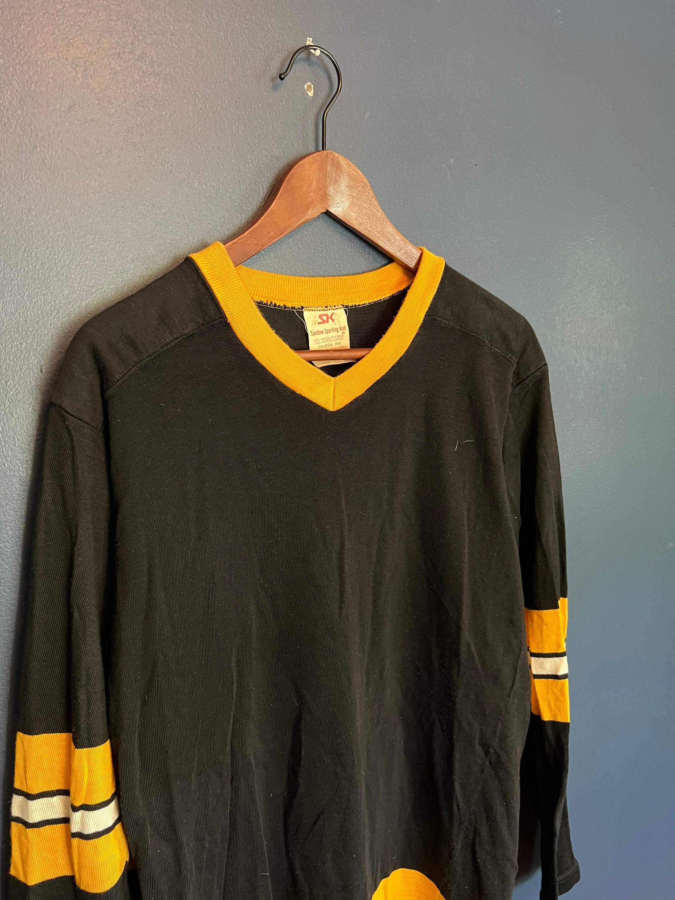 Vintage Boston Bruins John Bucyk SK Sandow Hockey Jersey Small 70s 80s NHL