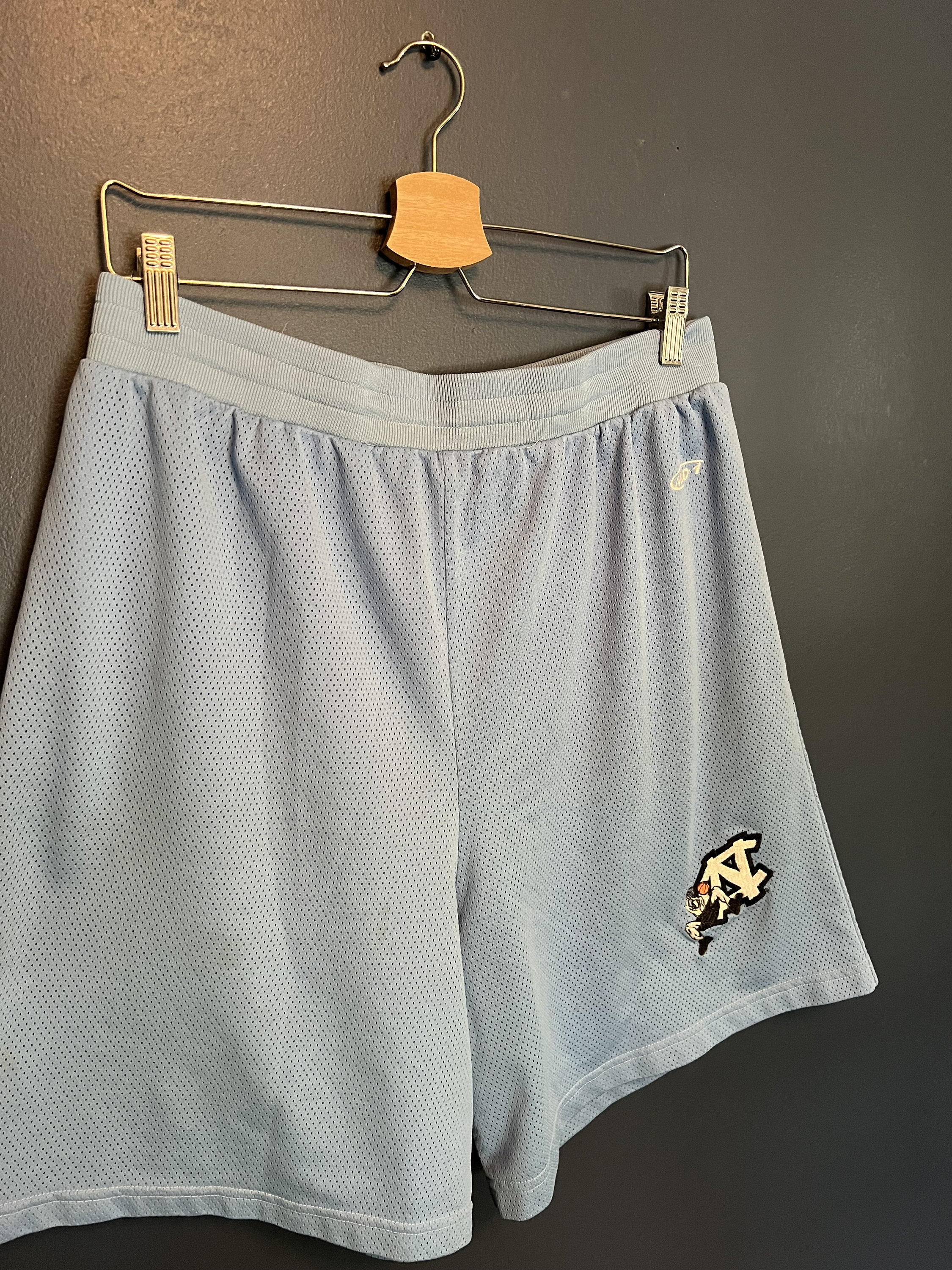 Vintage LSU Tigers College Basketball Shorts Mens MedNCAA by
