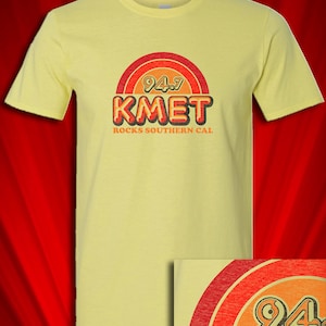 KMET Rock Radio station style vintage JAUNE T-shirt Californie du Sud