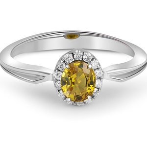 Sapphire and diamonds 14k gold ring/ Sapphire engagement ring/ Oval sapphire ring/ Yellow sapphire gold ring/ Sapphire vintage style ring