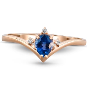 Anillo de oro de 14k con zafiro pera. Anillo minimalista de zafiro. Anillo de zafiro de 0,50 ct. Anillo de zafiro azul. Anillo con piedra de nacimiento de septiembre.
