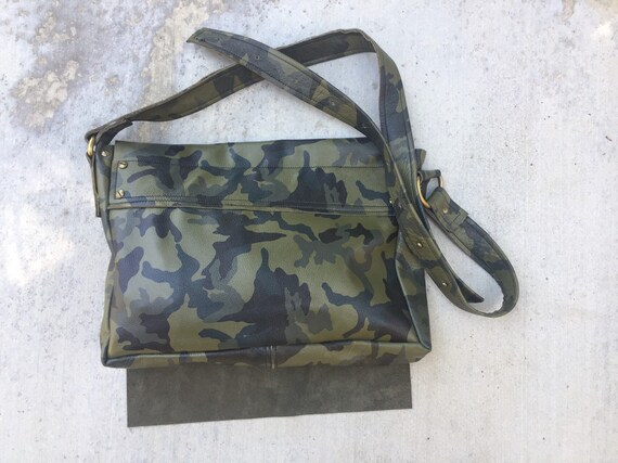ショルダーバッグ New Era 25SS Sacoche Bag Tiger Camo JUST IS (justice) Unisex Leather Camo Print Messenger Bag - Etsy