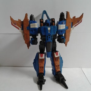 Transformers Universe Dirge Decepticon Seeker Jet Figure