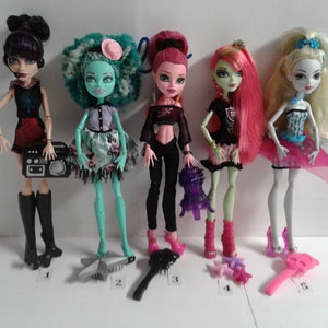 Used monster high dolls lot top