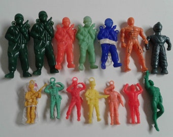 Vintage Lot of 14 Soft Plastic Figures - Parachute Army Man and Others Figures