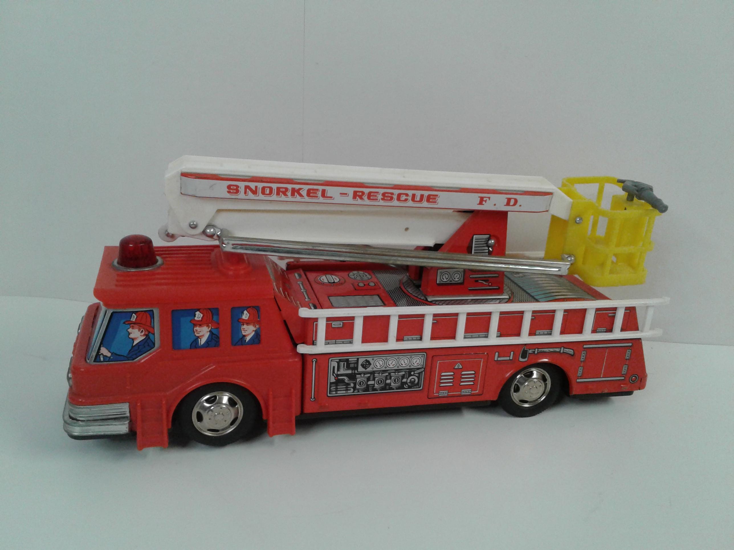 Vintage 1960s Snorkel Rescue Fire Truck Junior Product Japan 12