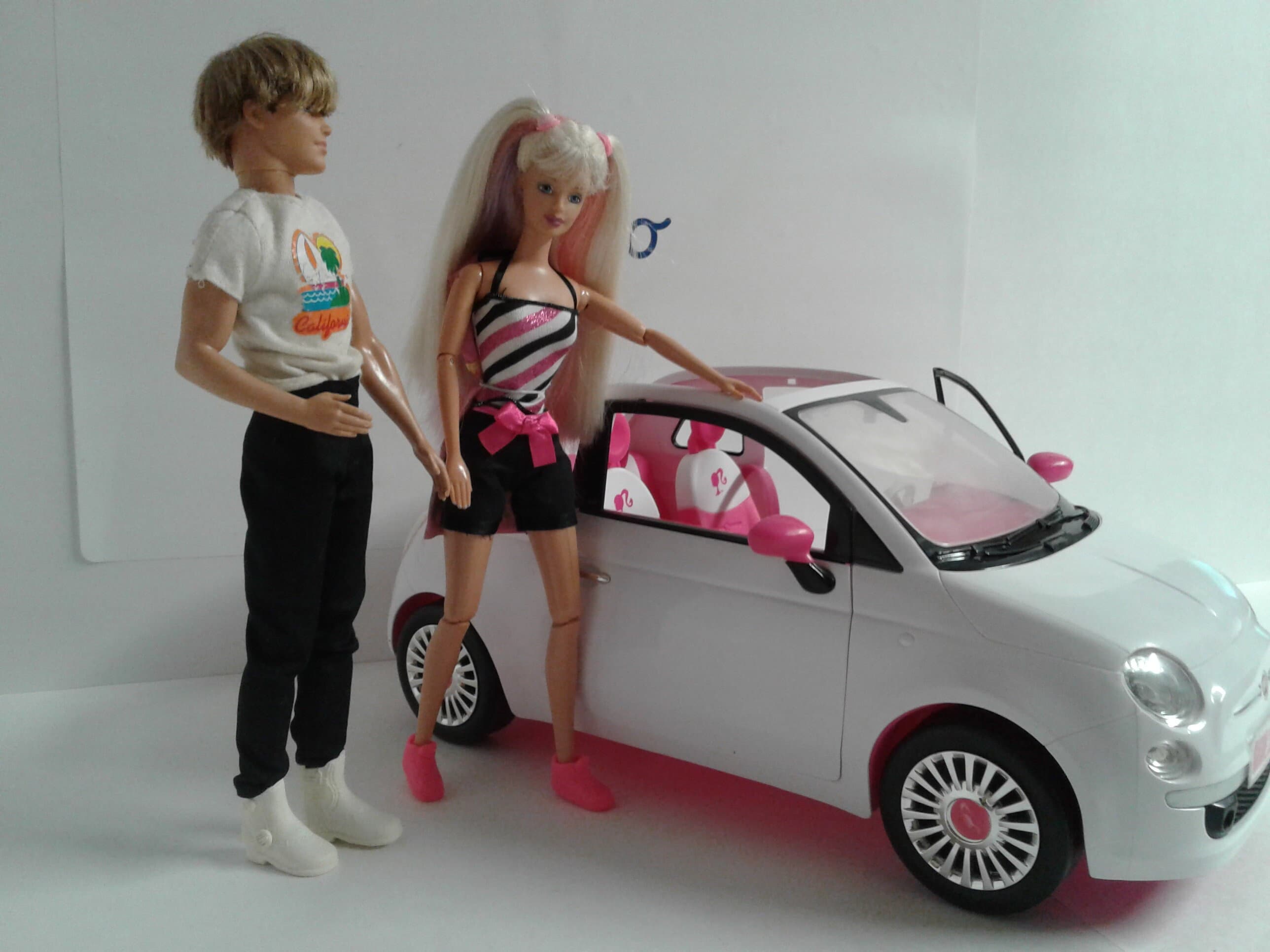 Lot of Barbie and Ken Dolls and Barbie Fiat 500 Car 