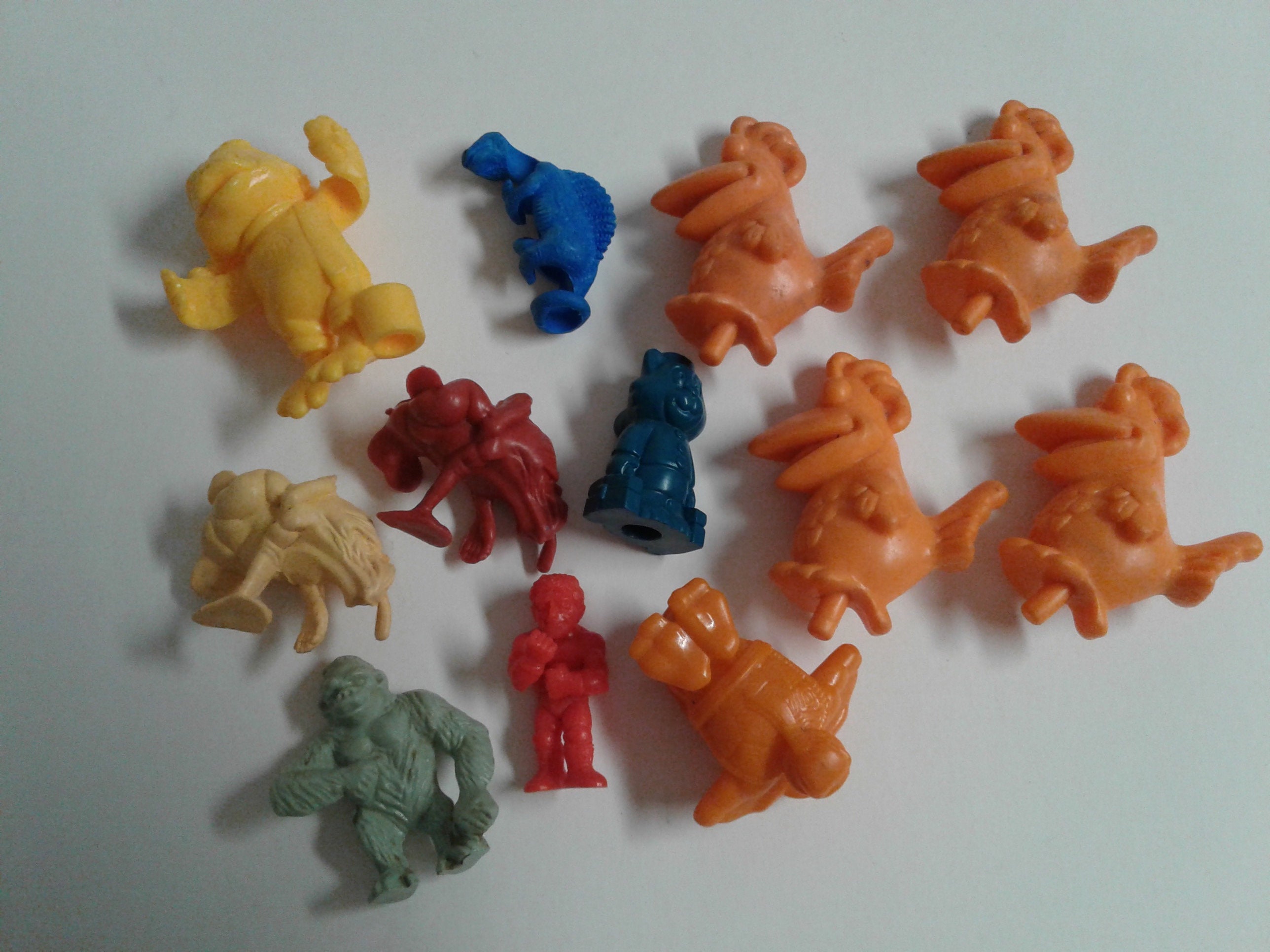 Little plastic figures cheap from the 90s