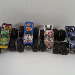 Hot Wheels Monster Jam Monster Truck 1:64 Diecast Vehicle Lot Of 11 image 8