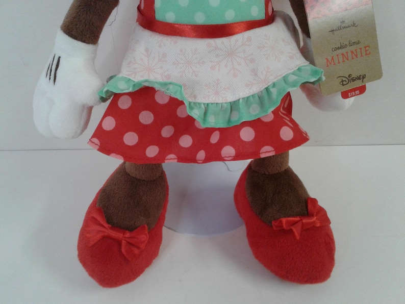 Hallmark Disney Minnie Mouse Cookie Time 13 Inch Plush Stuffed Animal image 3