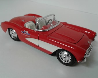 BURAGO / Scale 1/24 | CHEVROLET CORVETTE '97 RED