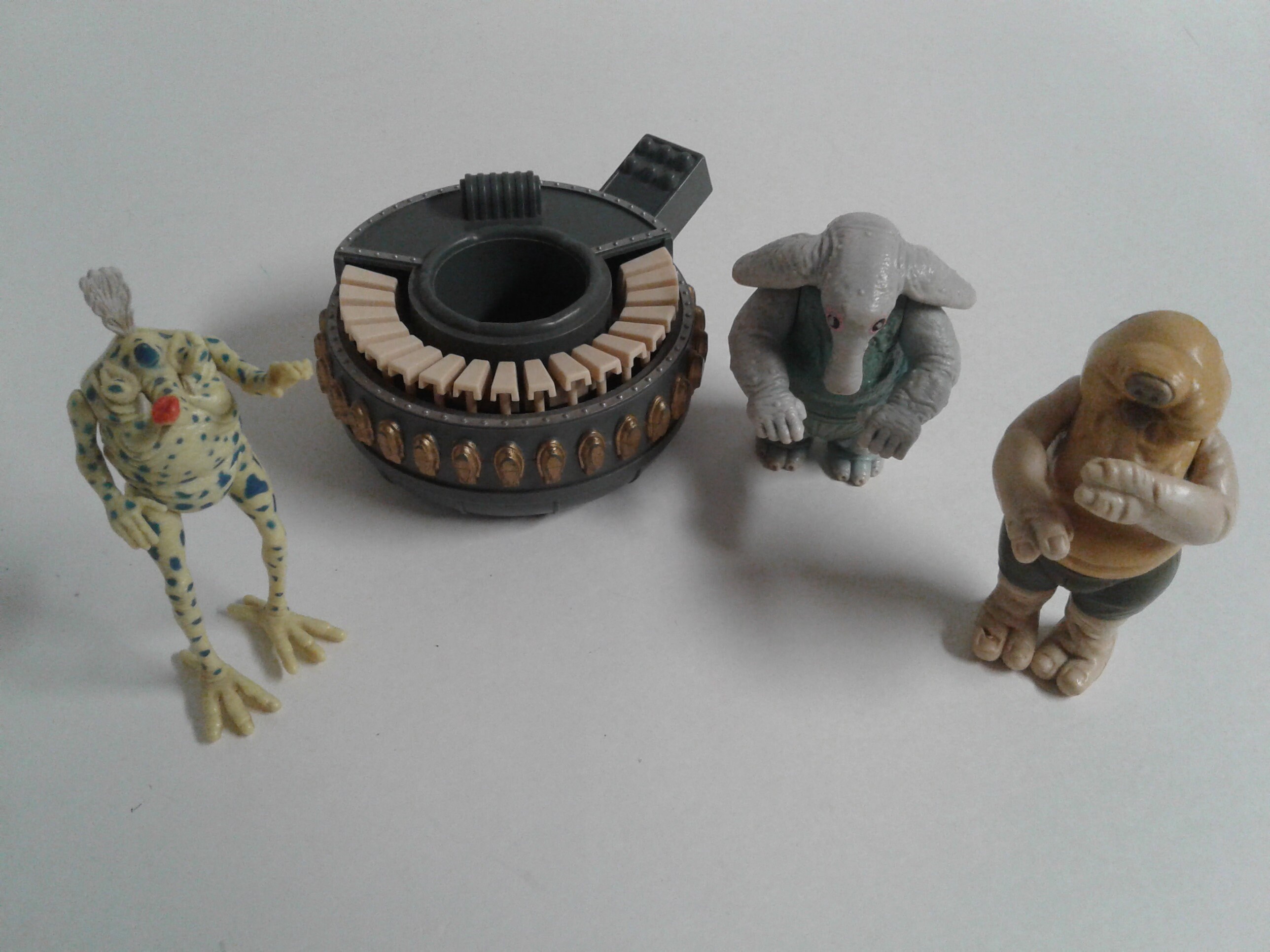 Lot of 4 Star Wars Max Rebo Band Action Figures Vintage