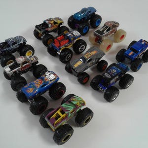 Hot Wheels Monster Jam Monster Truck 1:64 Diecast Vehicle Lot Of 11 image 7