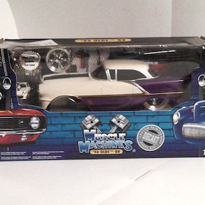 Muscle Machines '56 Olds 88 Diecast Car Set 1/18 & 1/64 Scale