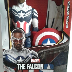 Figura de acción del Capitán América: El Halcón, Soldado del Invierno, serie Titan Hero de Hasbro Marvel imagen 2