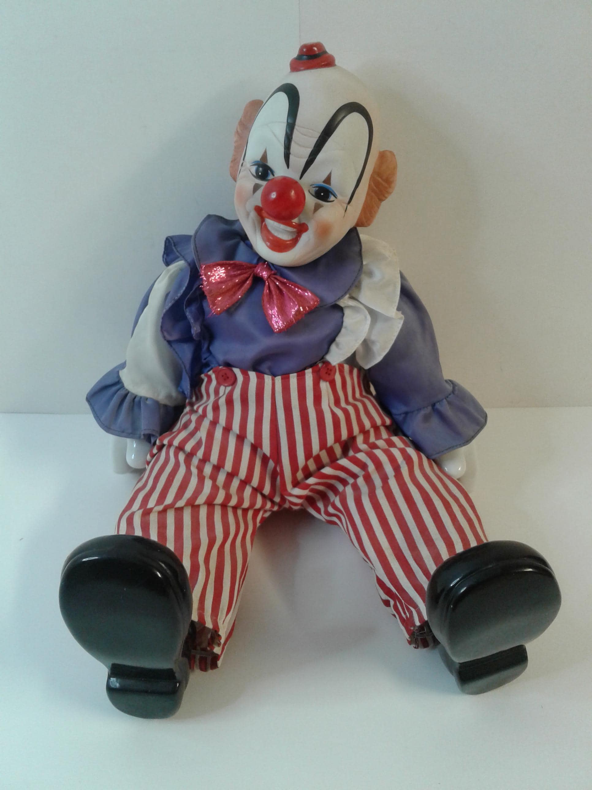 Vintage Victoria Impex Porcelain 13” Sitting Clown Doll Musical