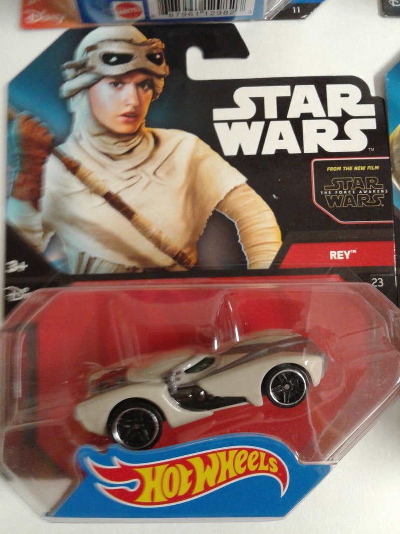 Lot of 5 Mattel 2014 NIP Disney\u2019s STAR WARS Hot-Wheels Cars 1:64 Scale