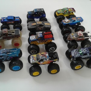 Hot Wheels Monster Jam Monster Truck 1:64 Diecast Vehicle Lot Of 11 image 5