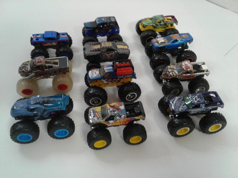 Hot Wheels Monster Jam Monster Truck 1:64 Diecast Vehicle Lot Of 11 image 5