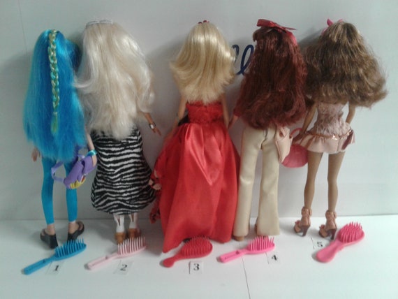 Barbie hotsell doll olx