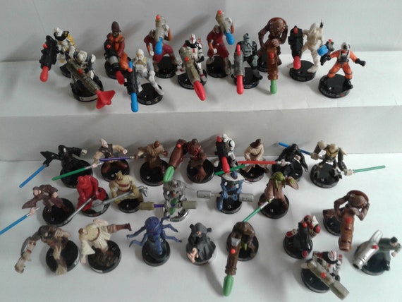 Lot Of 34 Star Wars Attacktix Battle 