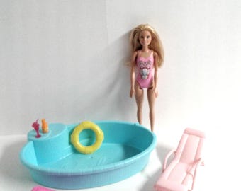 Mattel Barbie Pool Spielset mit Barbie-Puppe, einige Zubehör Lot