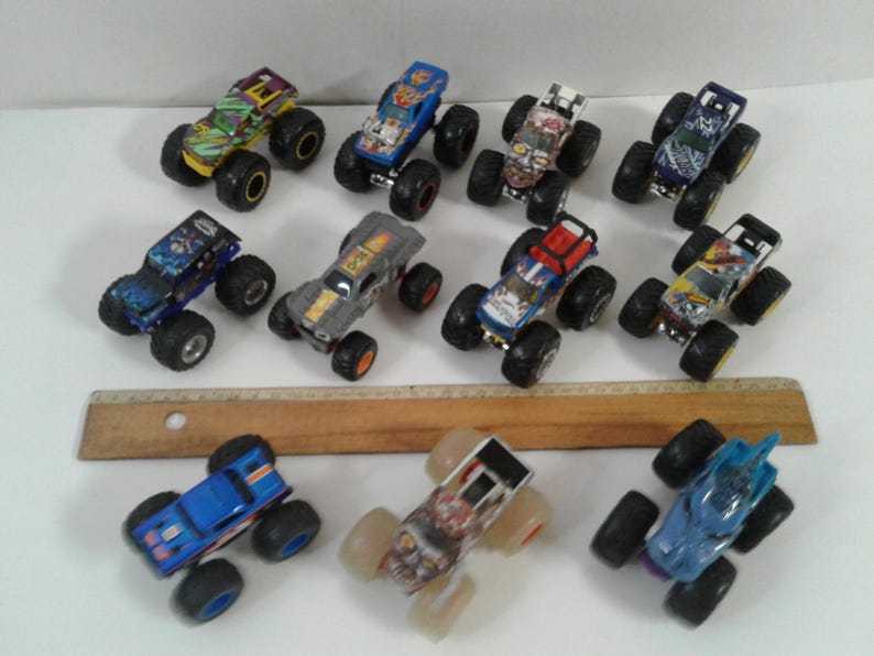 Hot Wheels Monster Jam Monster Truck 1:64 Diecast Vehicle Lot Of 11 image 12