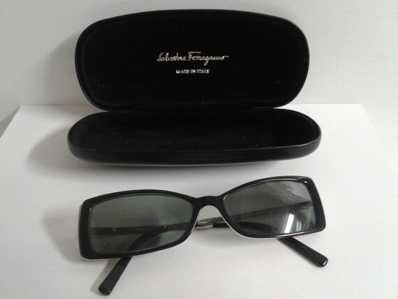 Salvatore Ferragamo Women display picture 1