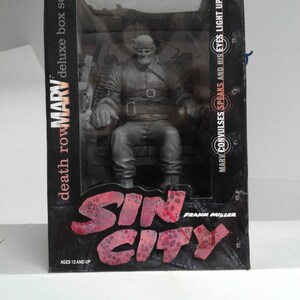 SIN CITY Frank Miller Death Row Marv Deluxe Box Set McFarlane Toys 1999