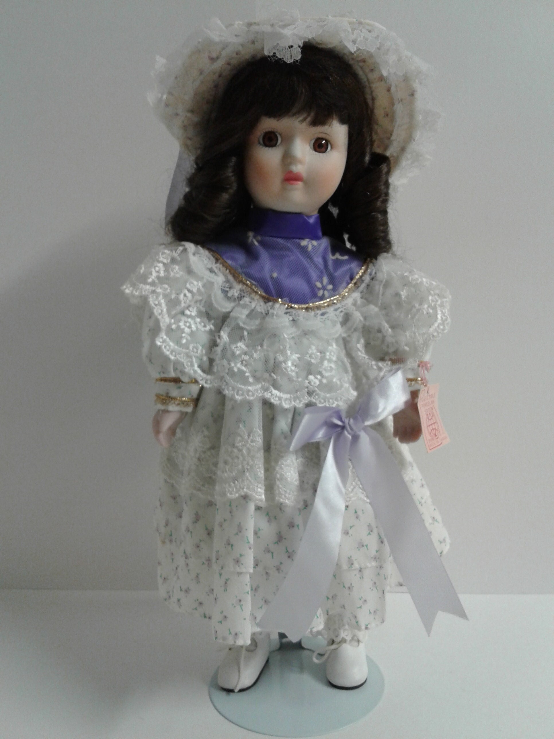 Poupée en porcelaine de noël - France