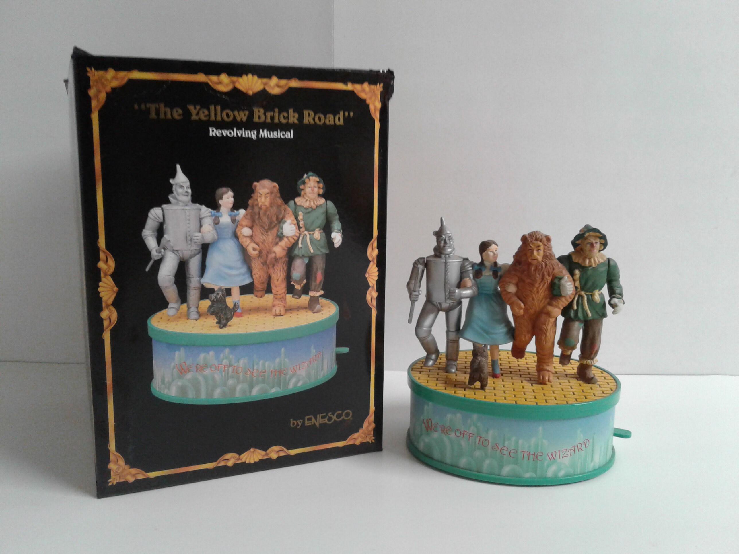 The Wizard of Oz, the Yellow Brick Road - Wind up Musical Box