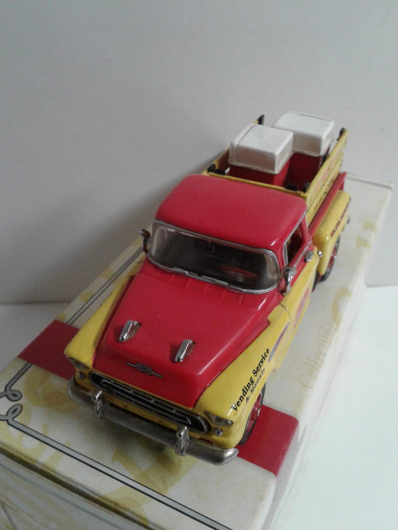 Matchbox YPC01 – Chevrolet 1957 Truck Coca-Cola – 1/43 (neuf)