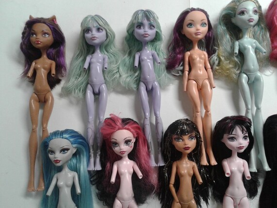 Monster High Lot of 13 Dolls