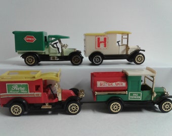 Colección Vintage de Reader's Digest: Juego de 4 Camiones Clásicos (501-504)
