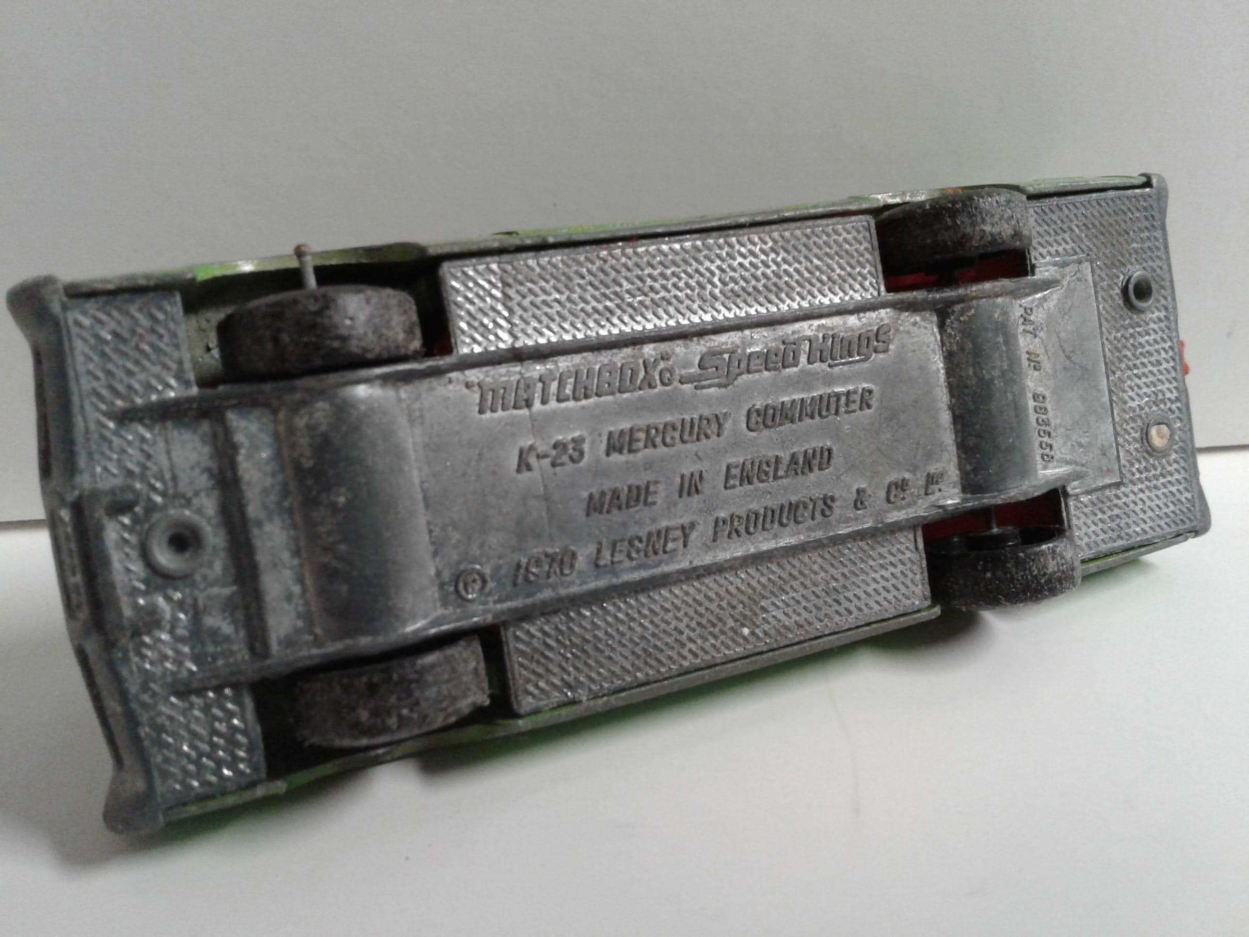 Matchbox Serie Service - Pianale King 3/20 Rosso Con Letto Grigio, Modellino In Scala Per Collezionisti E Bambini - 6