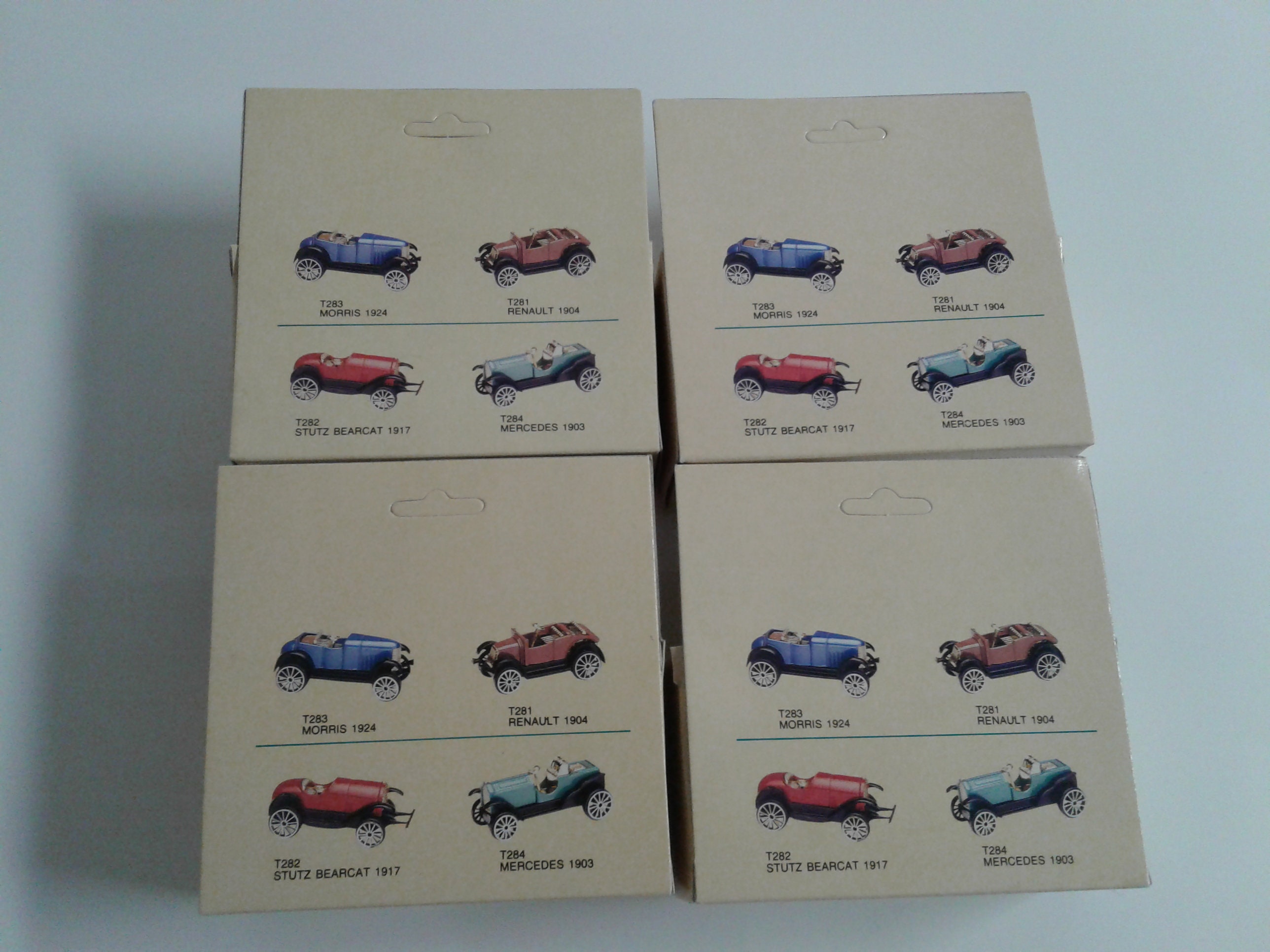 Complete Set of 4 Die Cast Metal Classic Car 3.5 Inches