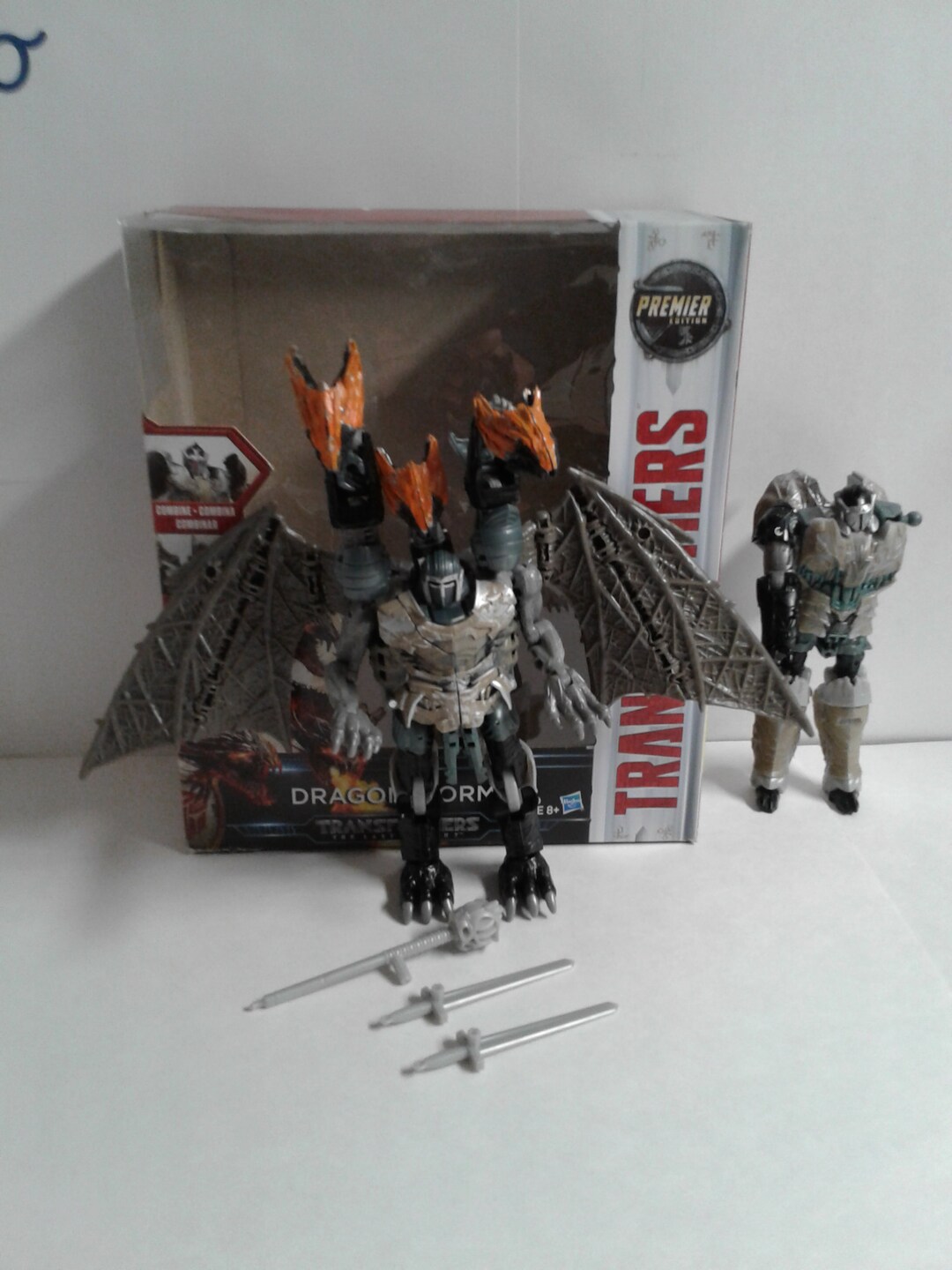 Transformers The Last Knight Leader Class Dragonstorm Premiere