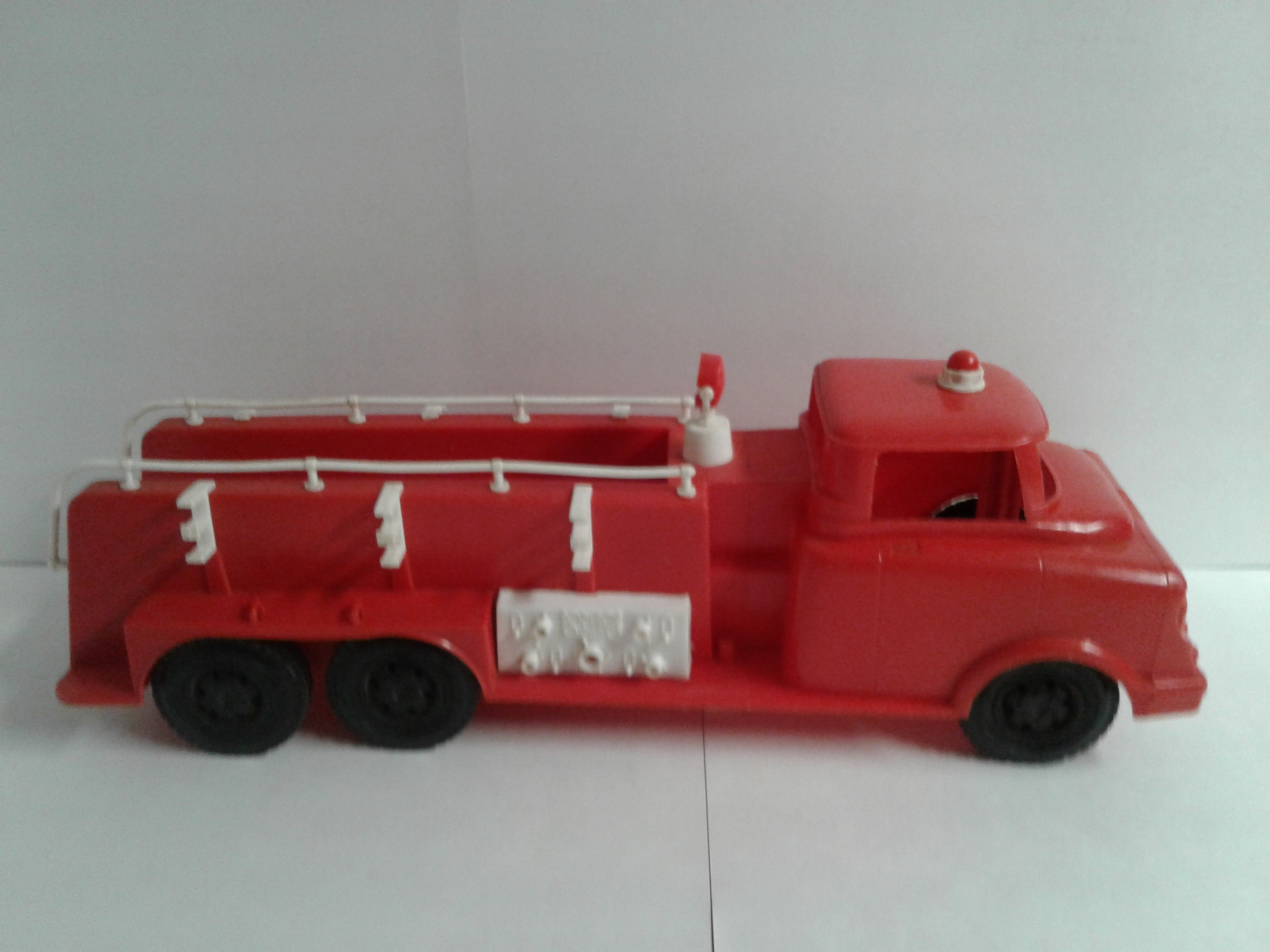 ミニカー Kiddie Car 1945y GILLHAM FIRE ENGINE #50 ミニカー Kiddie Car 1945y GILLHAM FIRE ENGINE #50 Kiddie Car