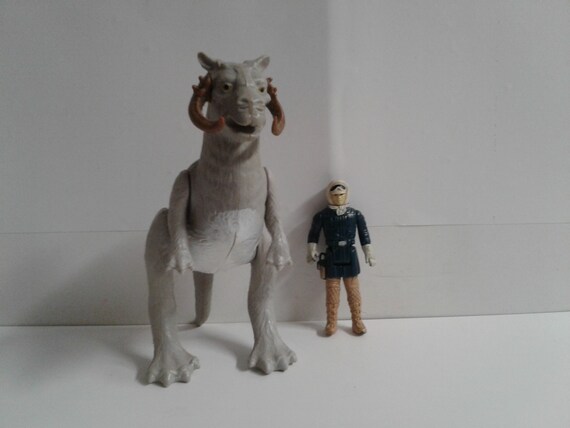 Star Wars Tauntaun & Hoth Han Solo Figures - Vintage Kenner