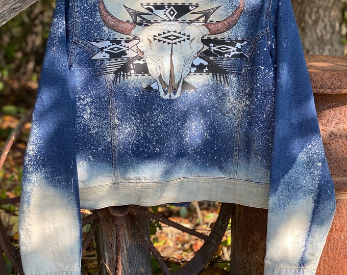 Bleached blue Jean Jacket Distressed Blue Jean Jacket women’s Medium, Zip up closer, Longhorn Aztec bull design